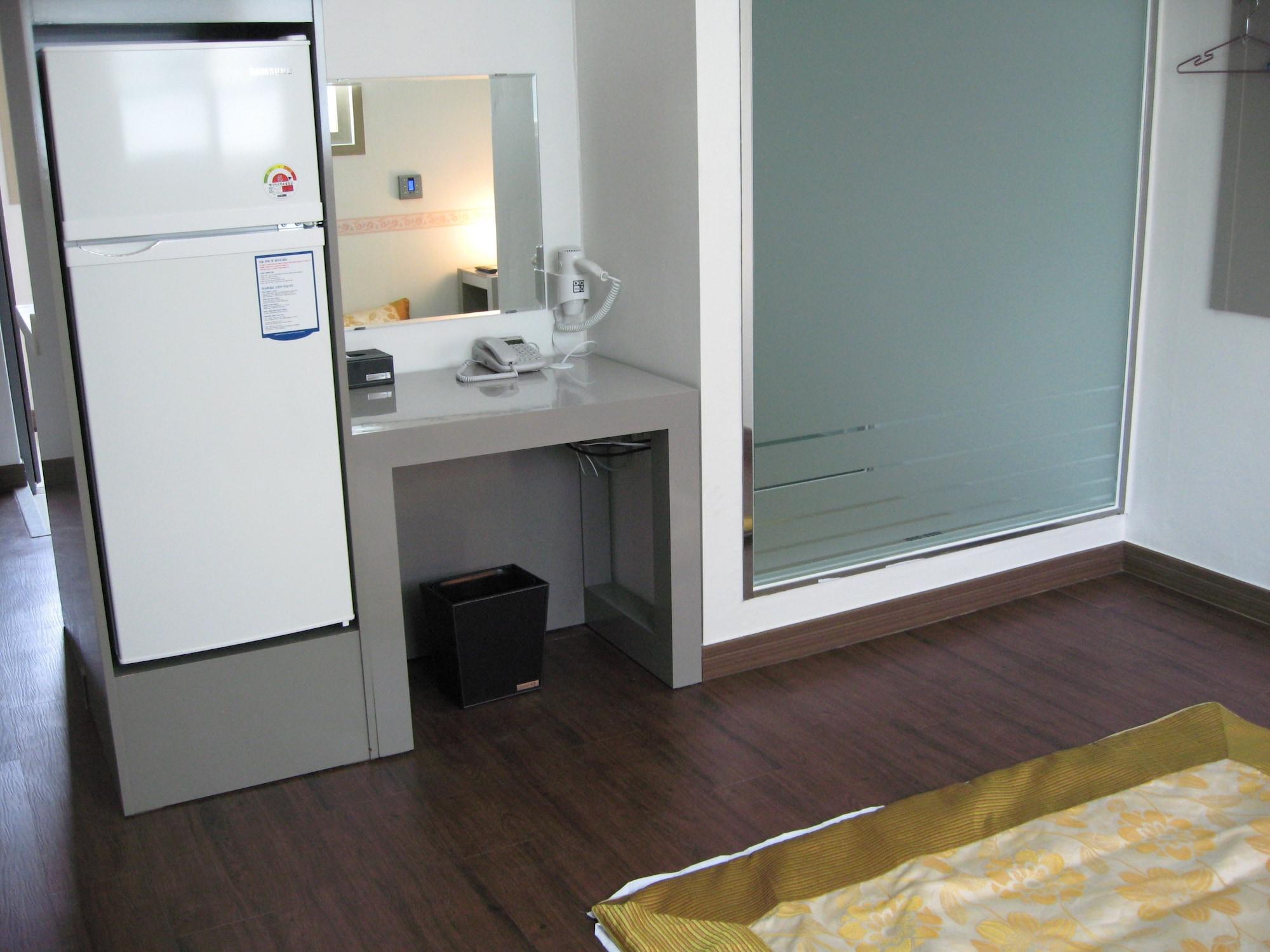 Residence Mumum Hotel Пусан Экстерьер фото